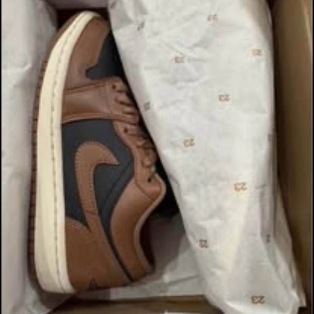Nike Air Jordan 1 Sneakers